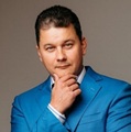 speaker photo