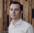 speaker photo