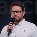 speaker photo