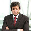 speaker photo