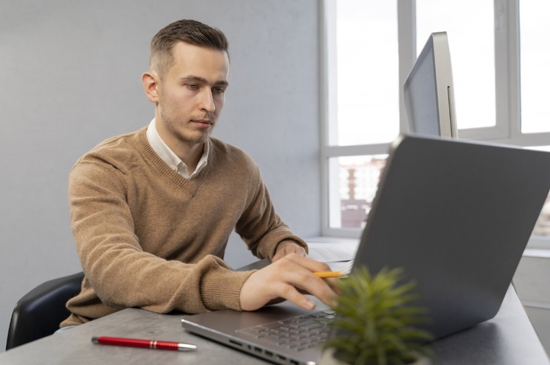 Файл:Photo 5228782921362116457 y.jpg