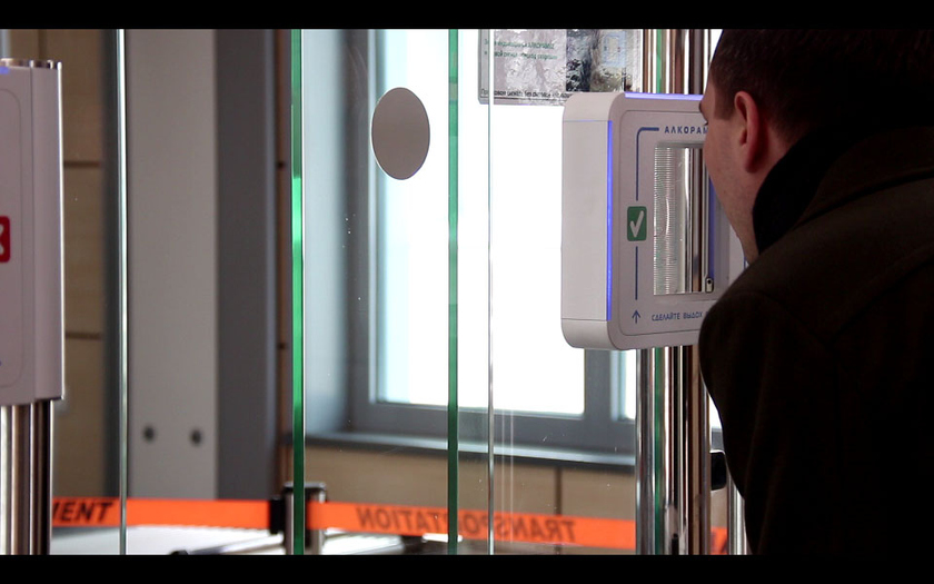 Лазерные алкотестеры в аэропорту Домодедово