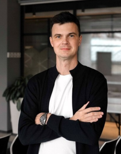 Голованов Денис