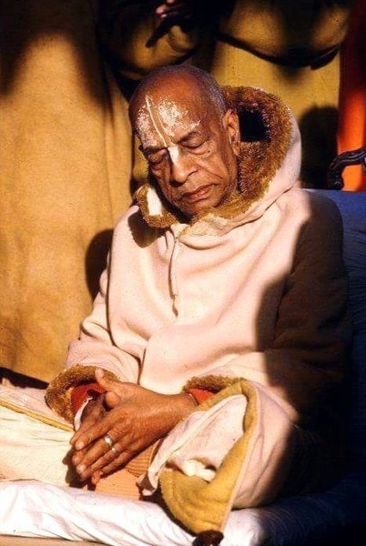 Файл:Srila-Prabhupada-Kumbha-mela-1977.jpg