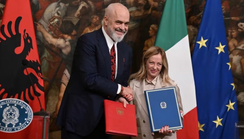 Файл:Высылка мигрантов из Италии 2023.jpg