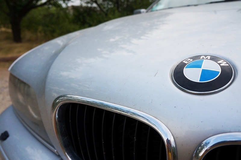 Файл:Bmw auto logo.jpg