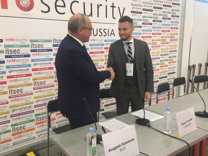 Файл:Sachkov Novikov.jpg