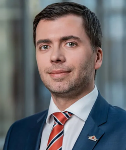 Смирнов Валерий Валерьевич