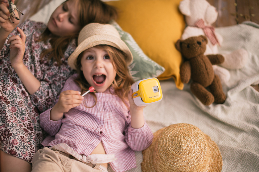 Портативный кинопроектор CINEMOOD «ДиаКубик»