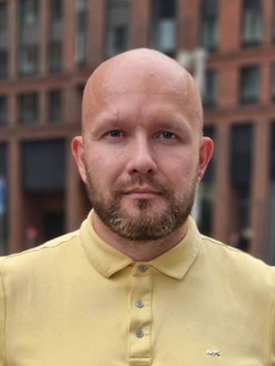 Маклаков Андрей.