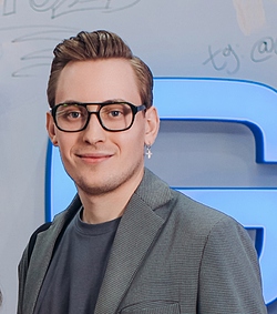 Смирнов Андрей Дмитриевич