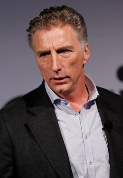 Даррелл Брэкен (Bracken Darrell)