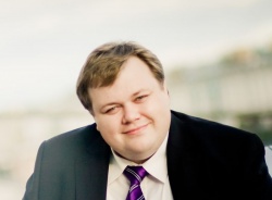 Литвинов Артем