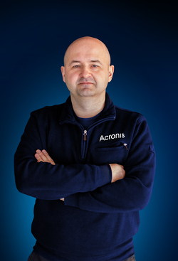 Уласень Сергей (Sergey Ulasen)