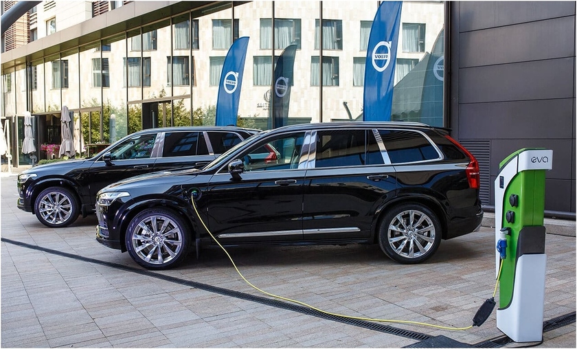 Гибридный внедорожник Volvo XC90 T8 Twin Engine