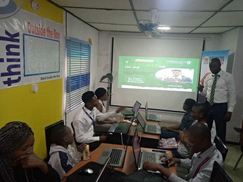 Файл:Робо клуб африка.jpg