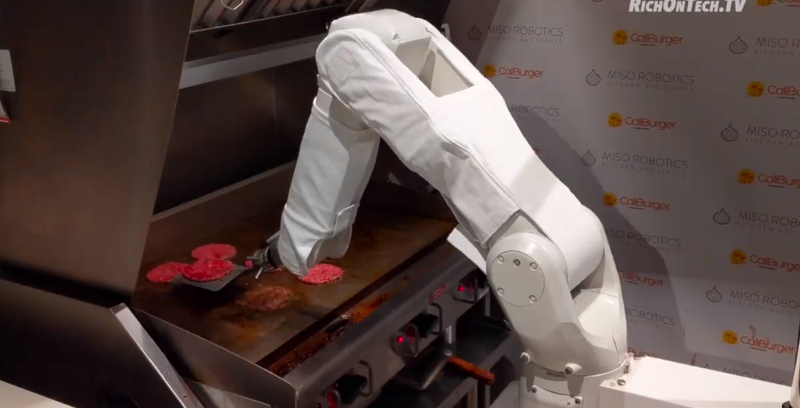 Файл:1520778787 flippy-the-burger-flipping-robot-taken-offline-after-first-day.png