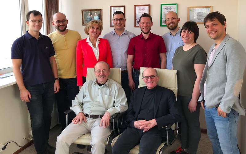 Файл:ARNA Team Apr 2019 (1).jpg